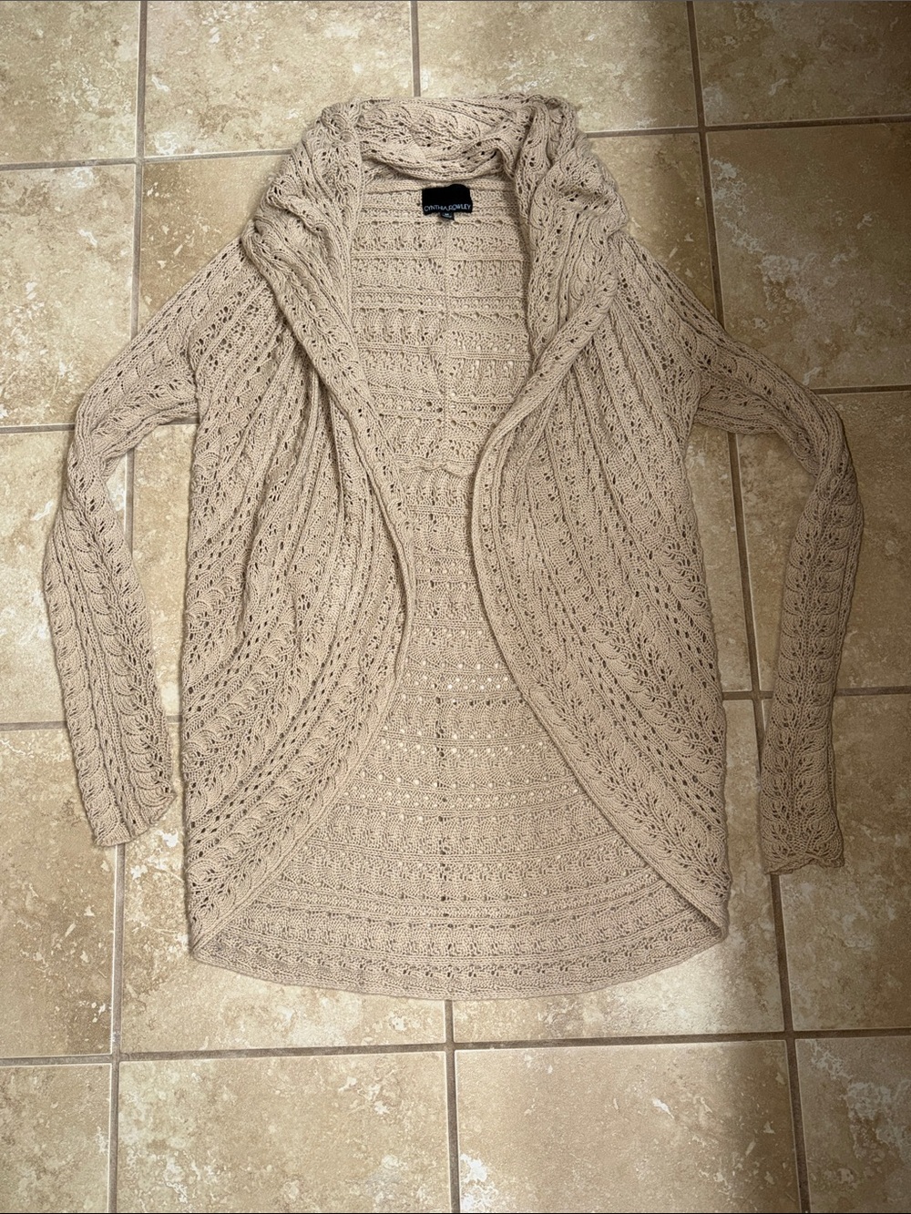 🤎Tan cable knit cardigan sweater with a draped shawl collar by CYNTHIA ROWLEY🤎